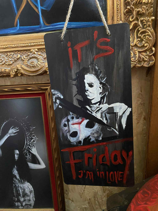 Peinture accroche-porte "It's friday I'm in love" par l'artiste Ann-Aumalie.