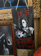Peinture accroche-porte "It's friday I'm in love" par l'artiste Ann-Aumalie.
