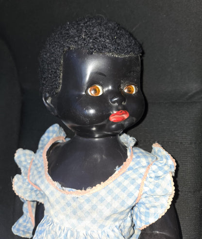 Poupée antique noire