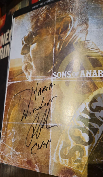 Livre Sons Of Anarchy signé par Ron Perlman