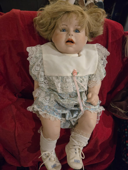 Poupée vintage Virginia Ehrlich Turner en porcelaine