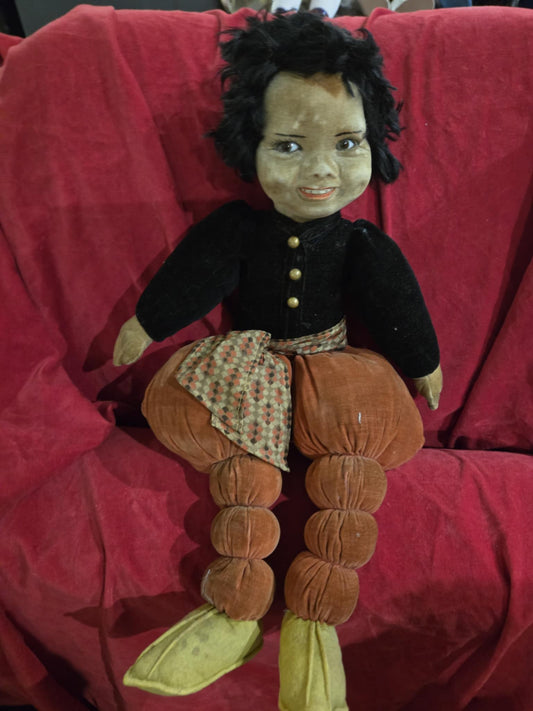 Poupée antique très rare par Norah Wellings