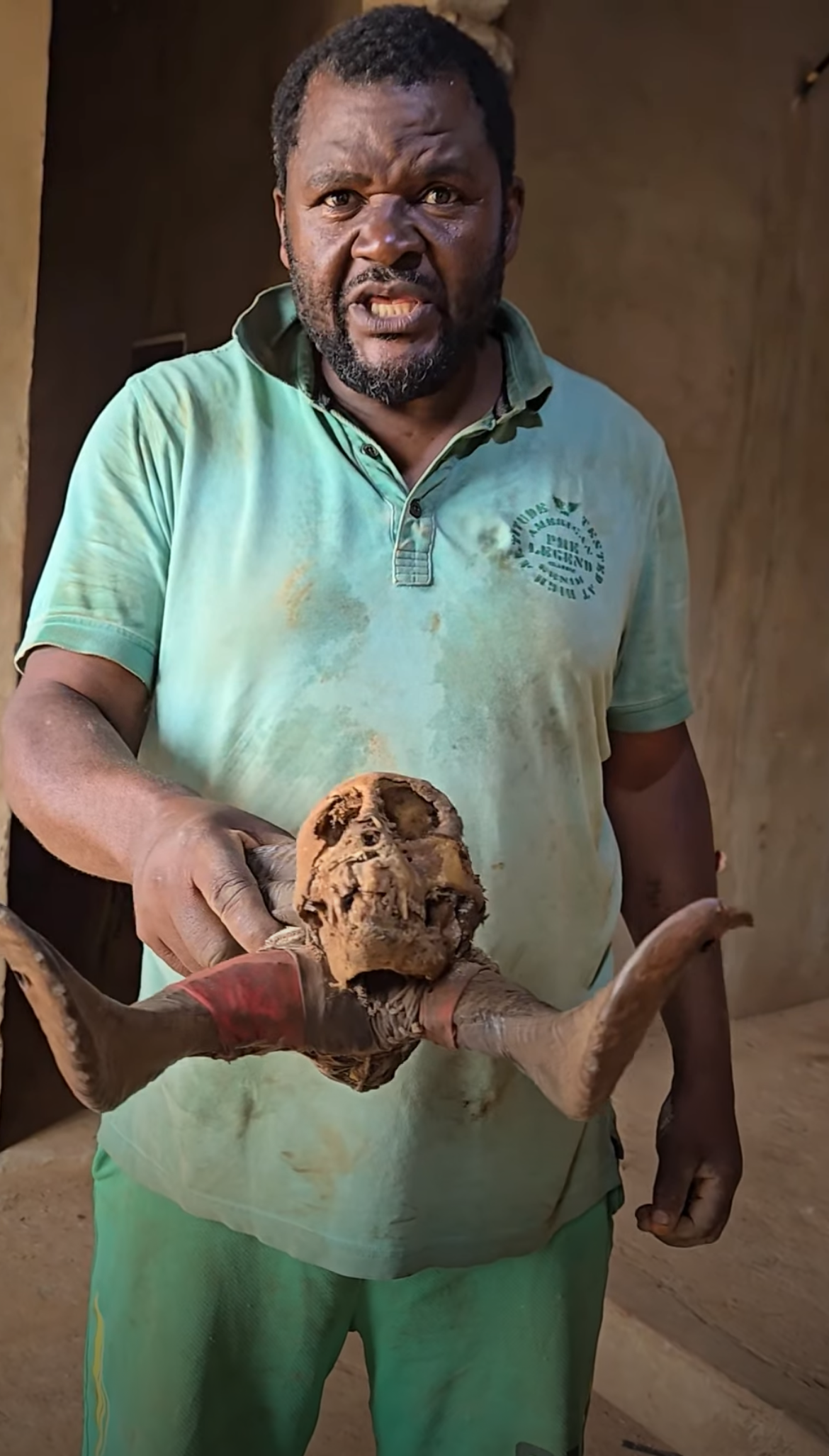 Fétiche vaudou camerounais unique antique