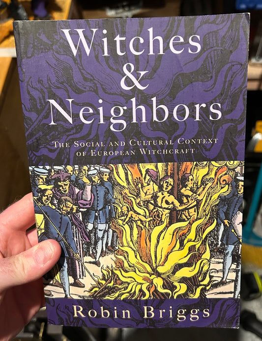 Livre Witches & Neighbors par Robin Briggs
