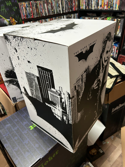 Statue The Joker "The Dark knight" Premium Format Exclusive par Sideshow Collectables