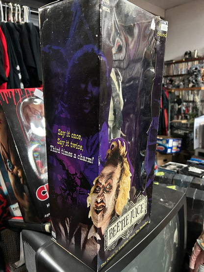 Figurine Beetlejuice 18 pouces de Neca Reel Toys