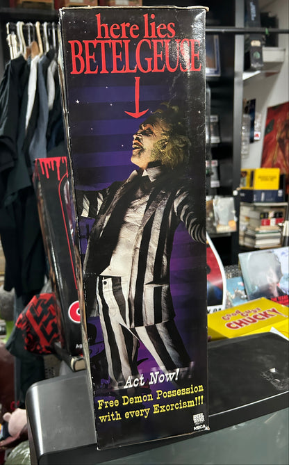 Figurine Beetlejuice 18 pouces de Neca Reel Toys