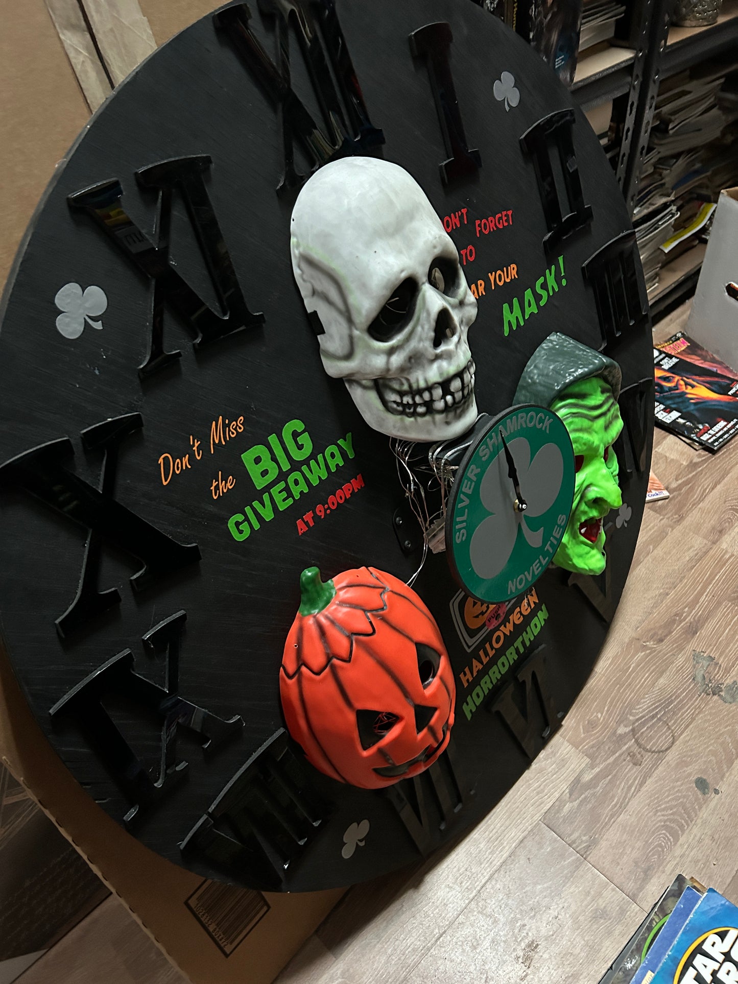 Très grande horloge Halloween lll