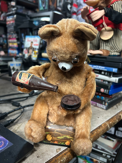 Jouet Ours vintage qui boit