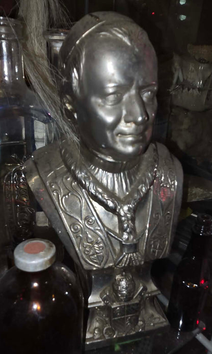 Buste du Pape Pie IX en métal