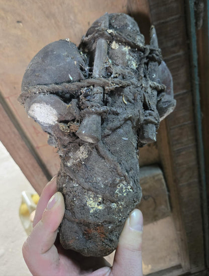 Petit fétiche vaudou antique Cameroun
