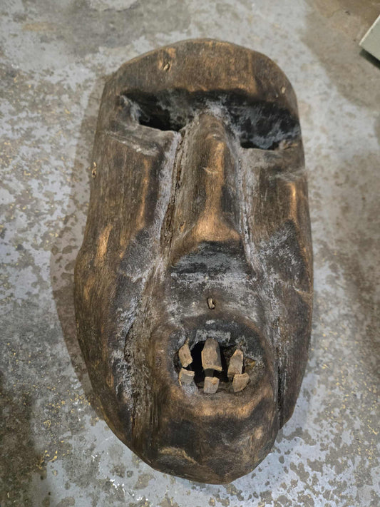 Sculpture masque africain rituel antique en bois