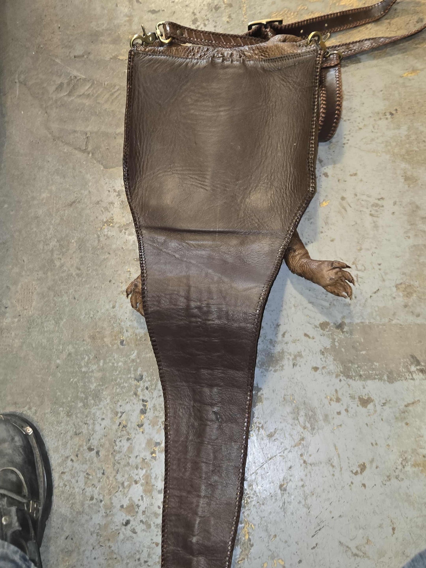 Grand sac vintage en peau complète de crocodile