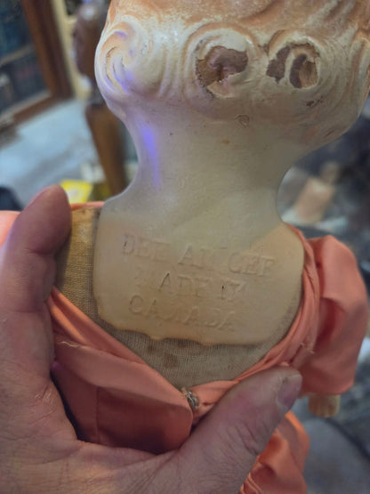 Poupée antique Dee An Cer Made in Canada