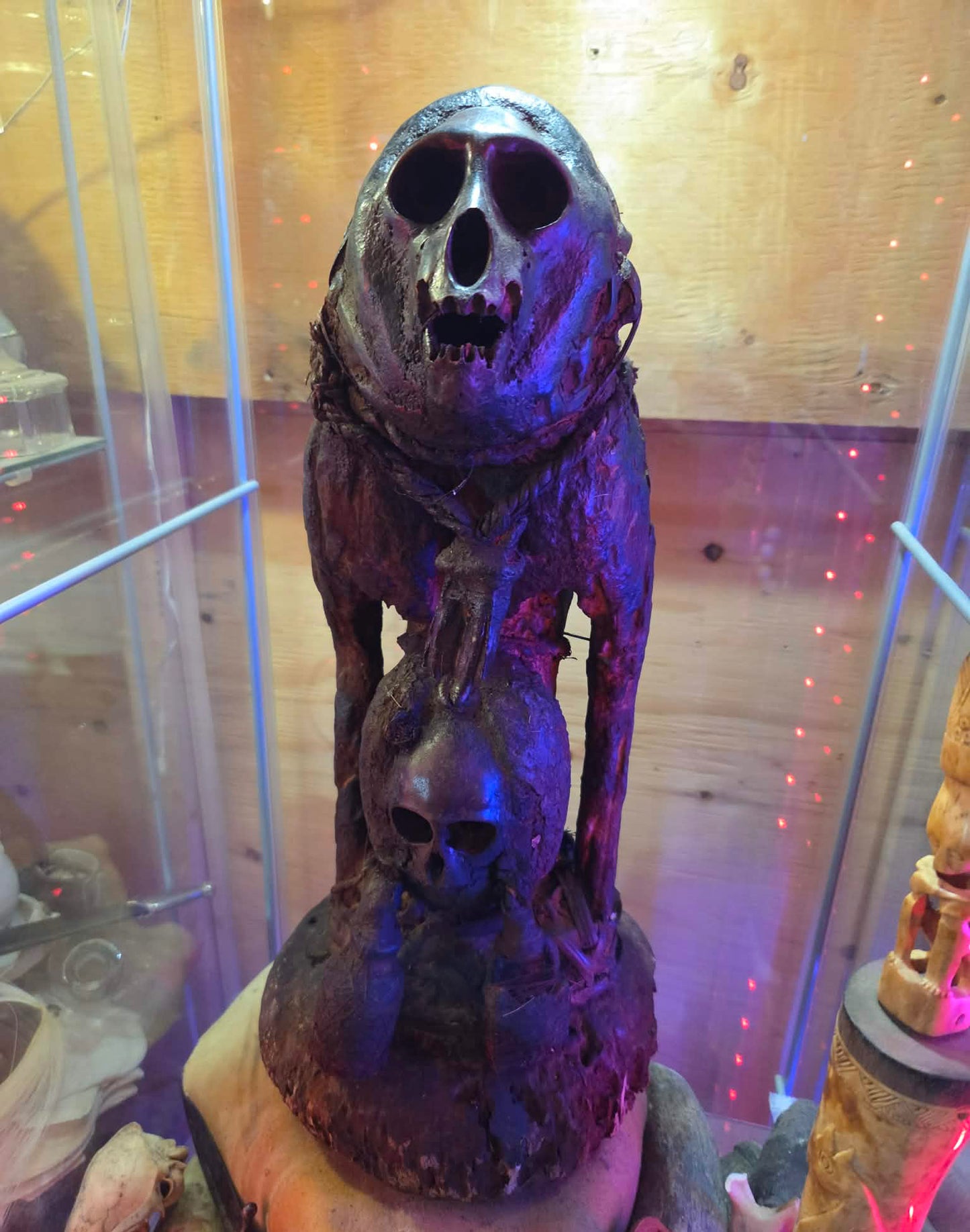 Fétiche antique rituel vaudou africain, Cameroun.