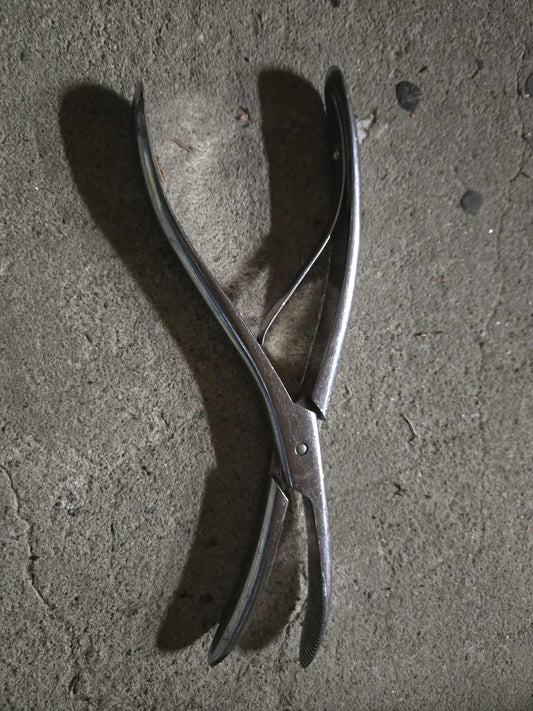 Pince chirurgicale vintage