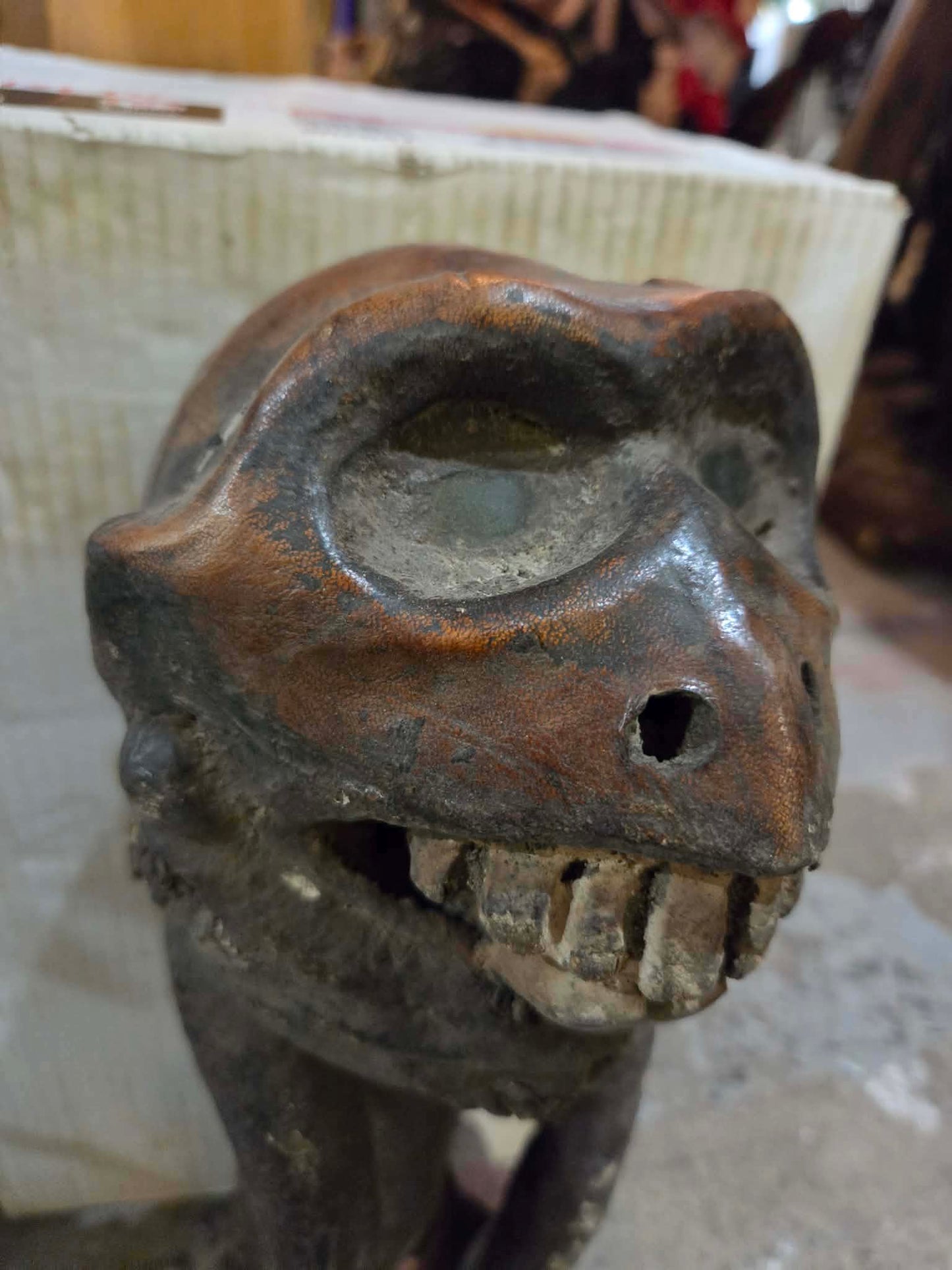 Fétiche vaudou antique communiquer avec les esprits