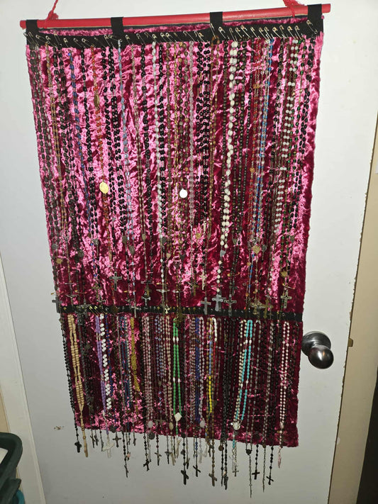 Plusieurs chapelets catholiques