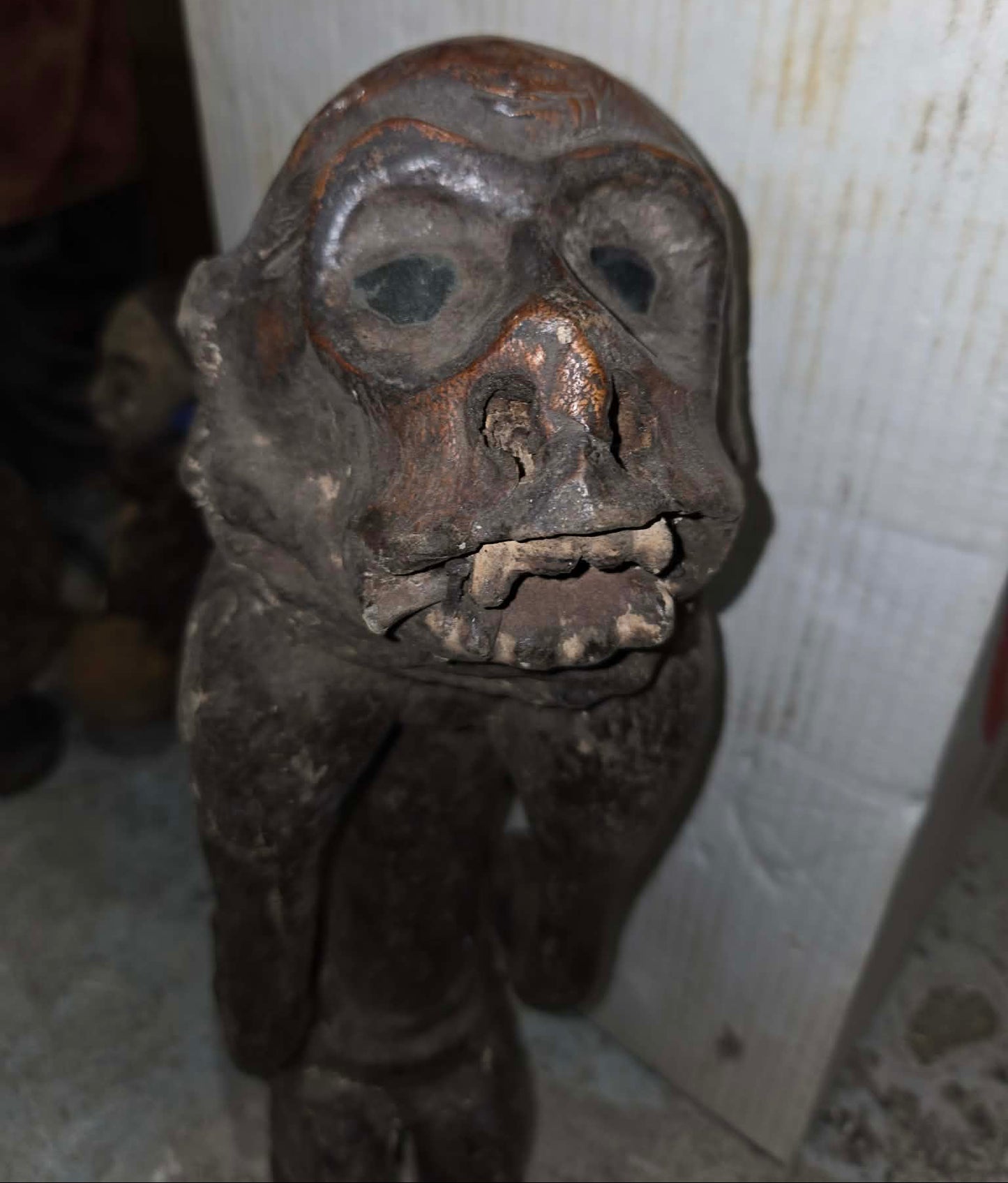 Fétiche vaudou antique communication avec les morts