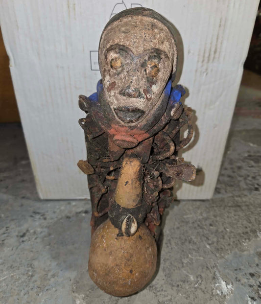 Fétiche antique du culte voodoo africain