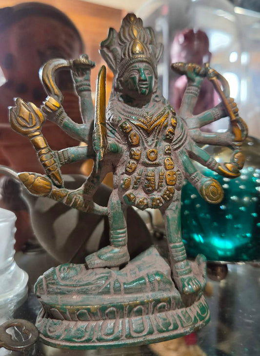 Statuette antique de la déesse Kali en métal