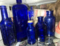 Bouteilles antiques bleu cobalt