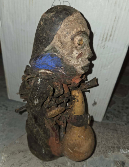 Fétiche antique du culte voodoo africain