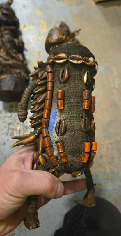 Petit fétiche vaudou du Congo.