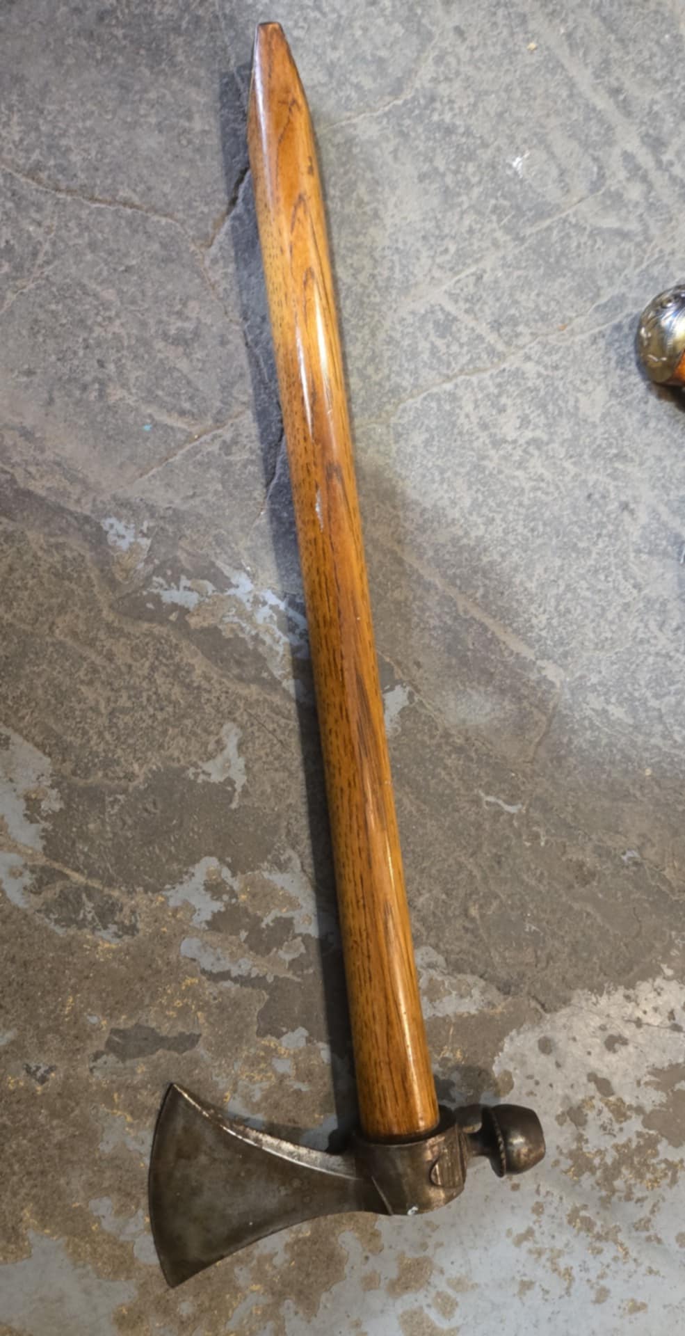 Tomahawk calumet antique