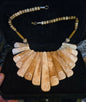 Collier vintage en os sculptés