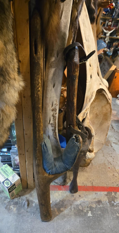 Jambes de bois antiques datant du 19e siècle