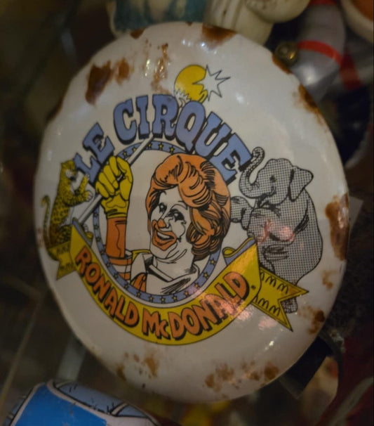 Macaron vintage Le Cirque Ronald McDonald
