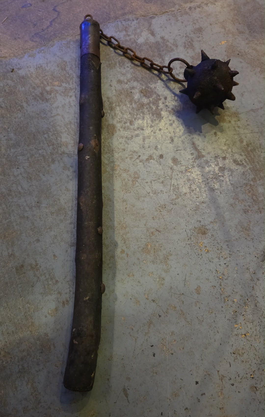 Masse d'arme en métal forgée à la main