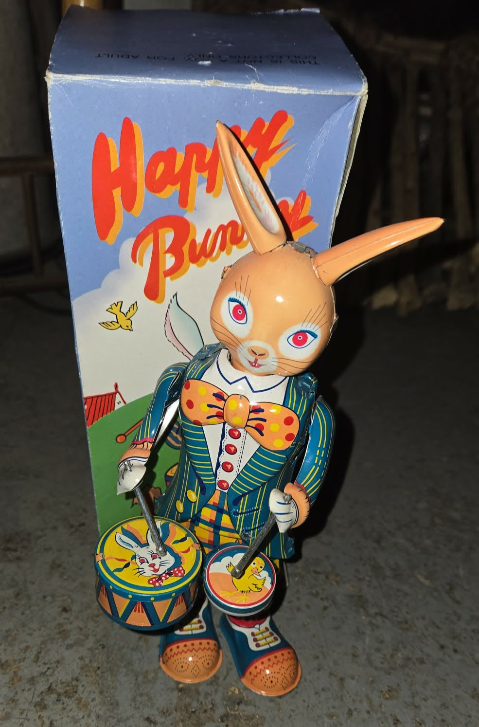 Lapin rétro en métal Happy Bunny musical.