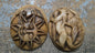 Double cabochon Soleil Lune vintage en os sculpté
