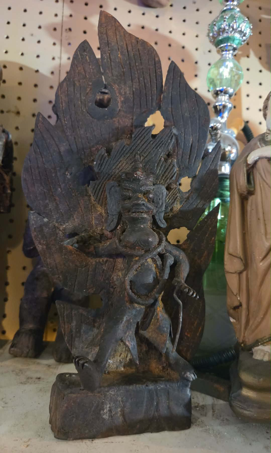 Statue antique divinité népalaise