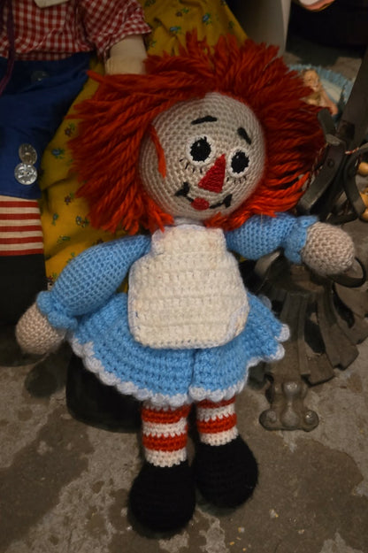 Poupée Raggedy Ann tricotée à la main