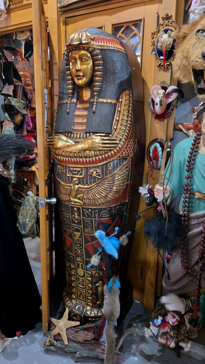 Grande armoire sarcophage reine Ankhesenamun