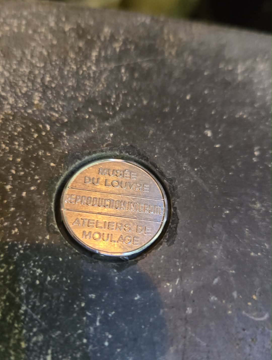 Tête assyrienne Musée du Louvre vers 1950.