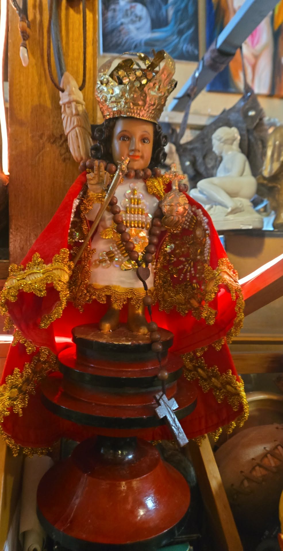 Statue vintage du Santo Niño de Cebú