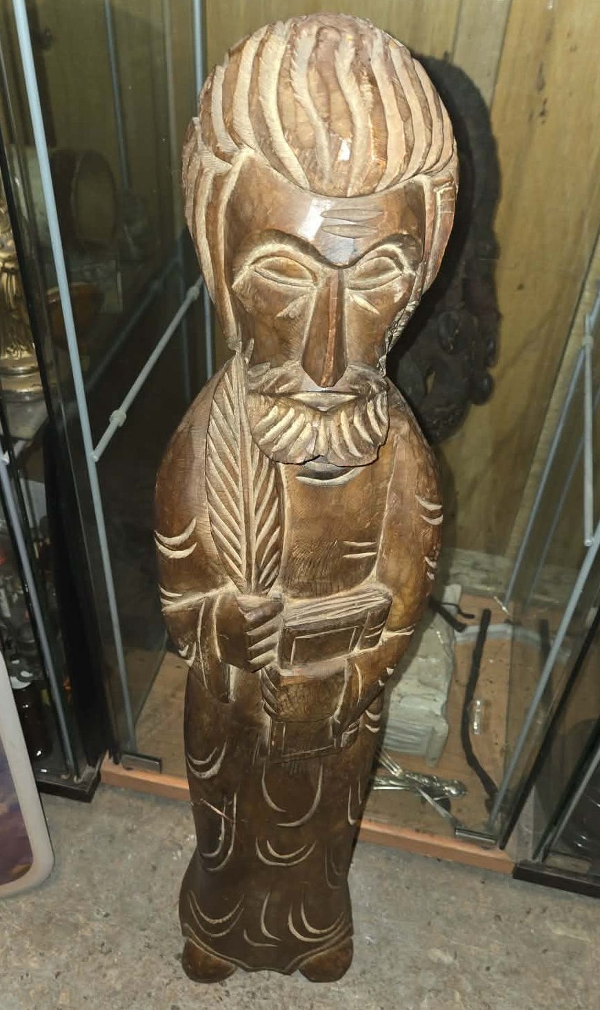 Statue de Saint Pierre sculptée en bois