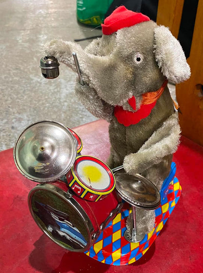 Jouet vintage Mambo the Jolly Drumming Elephant
