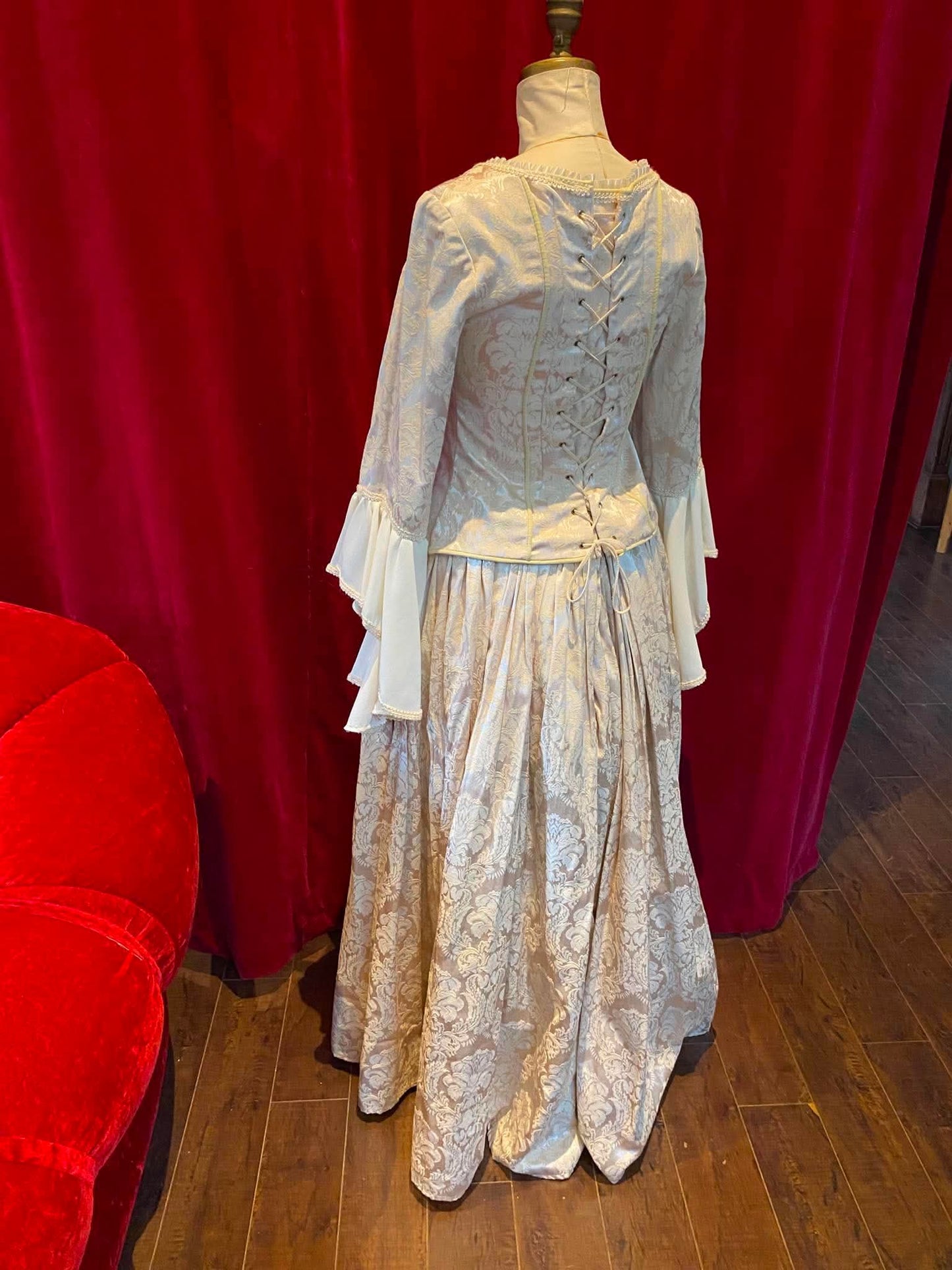 Reproduction robe de mariée style Renaissance